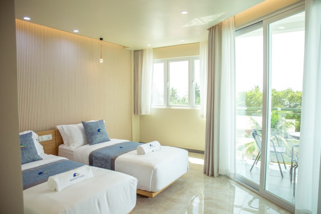 Family Room - Image 5