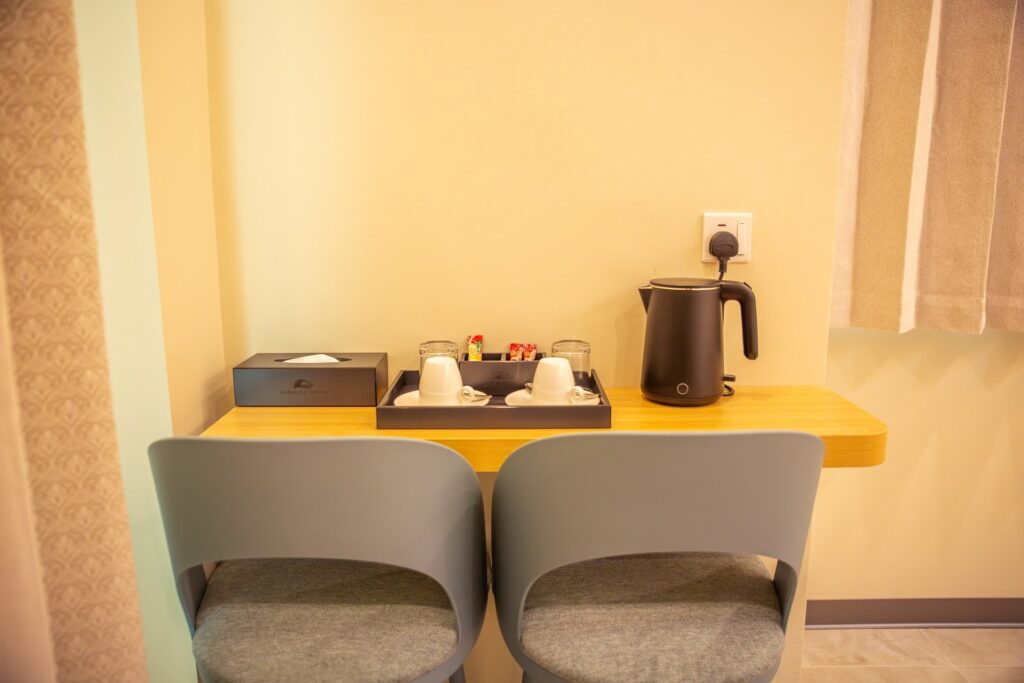 Deluxe Triple Room - Image 5